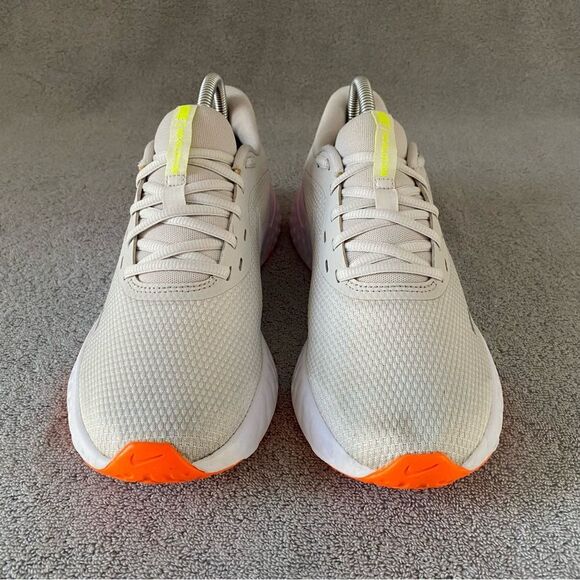 Nike Shoes Womens 9.5 White Revolution 5 Running Athletic Sneakers BQ3207-007 - Picture 3 of 11